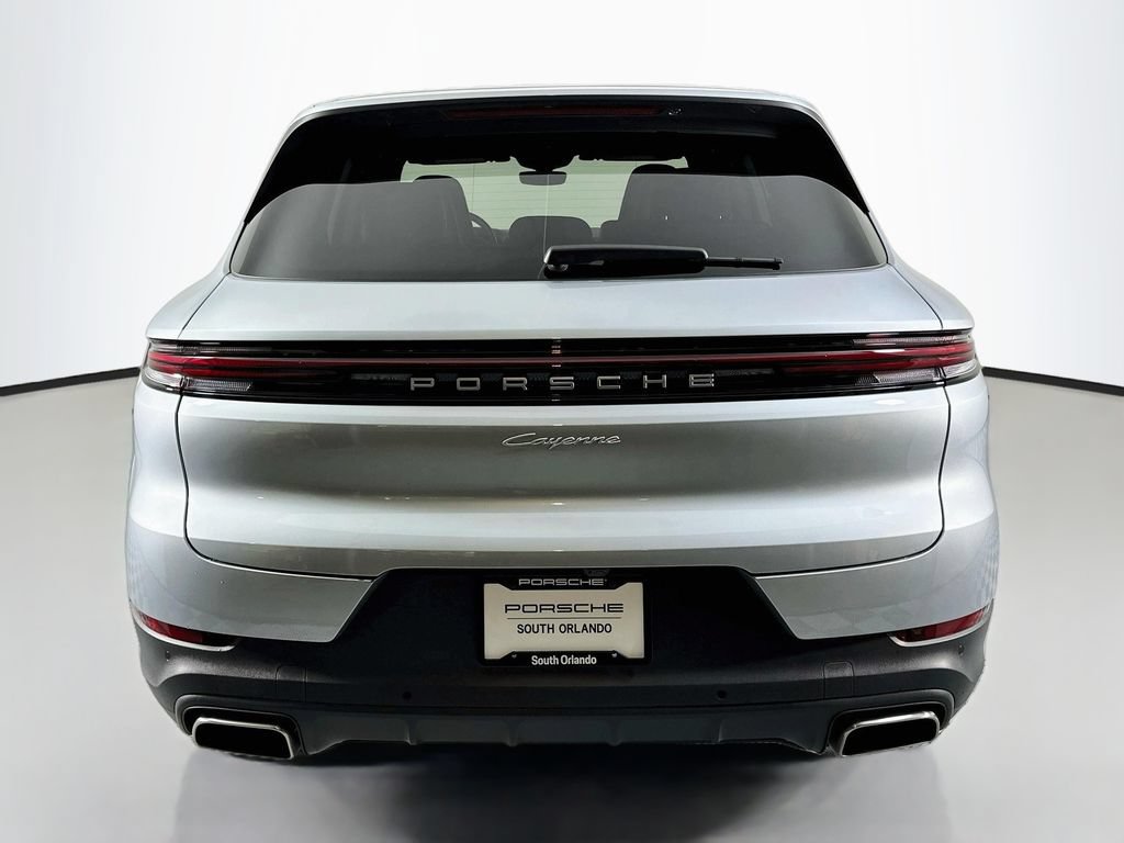 Certified 2024 Porsche Cayenne AWD/4WD image 10