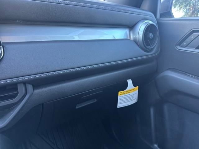 New 2025 Chevrolet Colorado LT w/ LT Convenience Package image 31