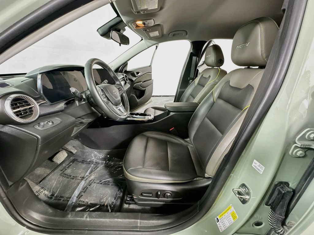 Used 2025 Chevrolet Trax ACTIV w/ Driver Confidence Package FWD image 15