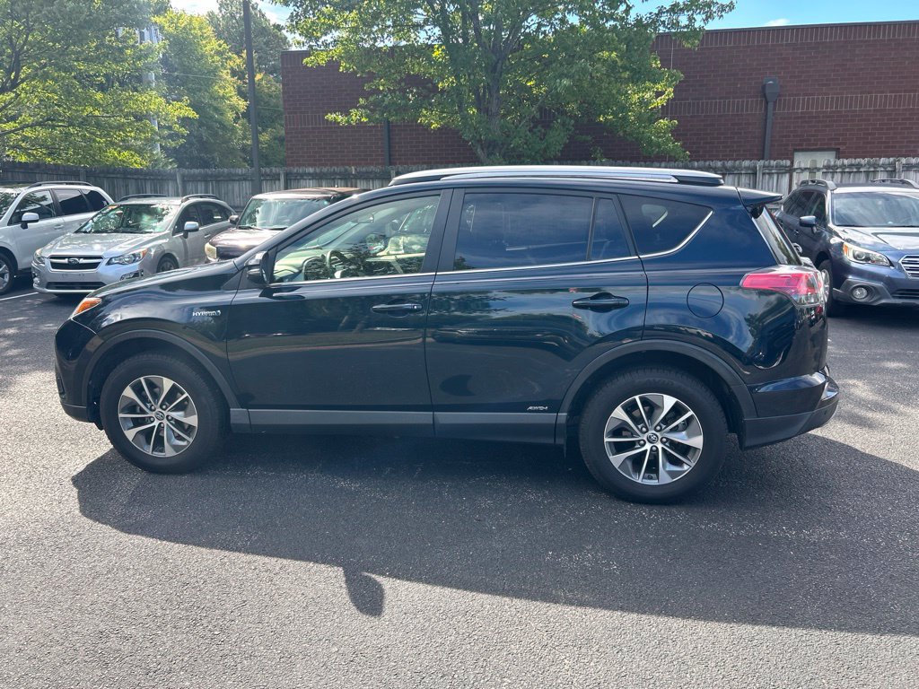 Used 2018 Toyota RAV4 XLE w/ Convenience Package AWD/4WD image 6