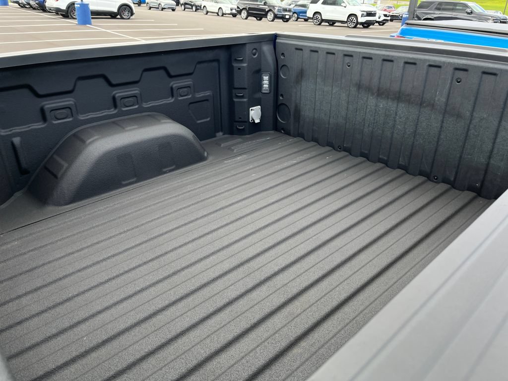Used 2024 Chevrolet Silverado 1500 Custom AWD/4WD image 9