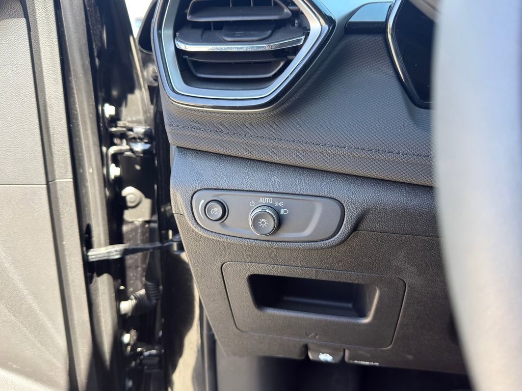 Used 2025 Chevrolet TrailBlazer LT image 22