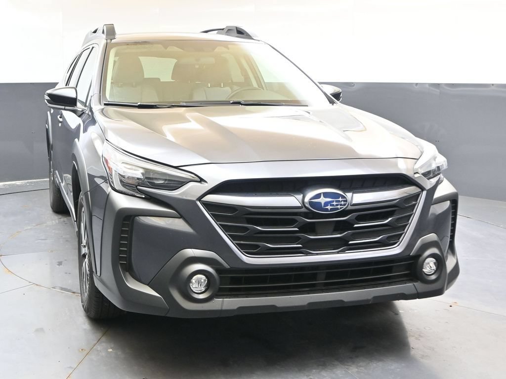 Certified 2025 Subaru Outback Premium AWD/4WD image 8