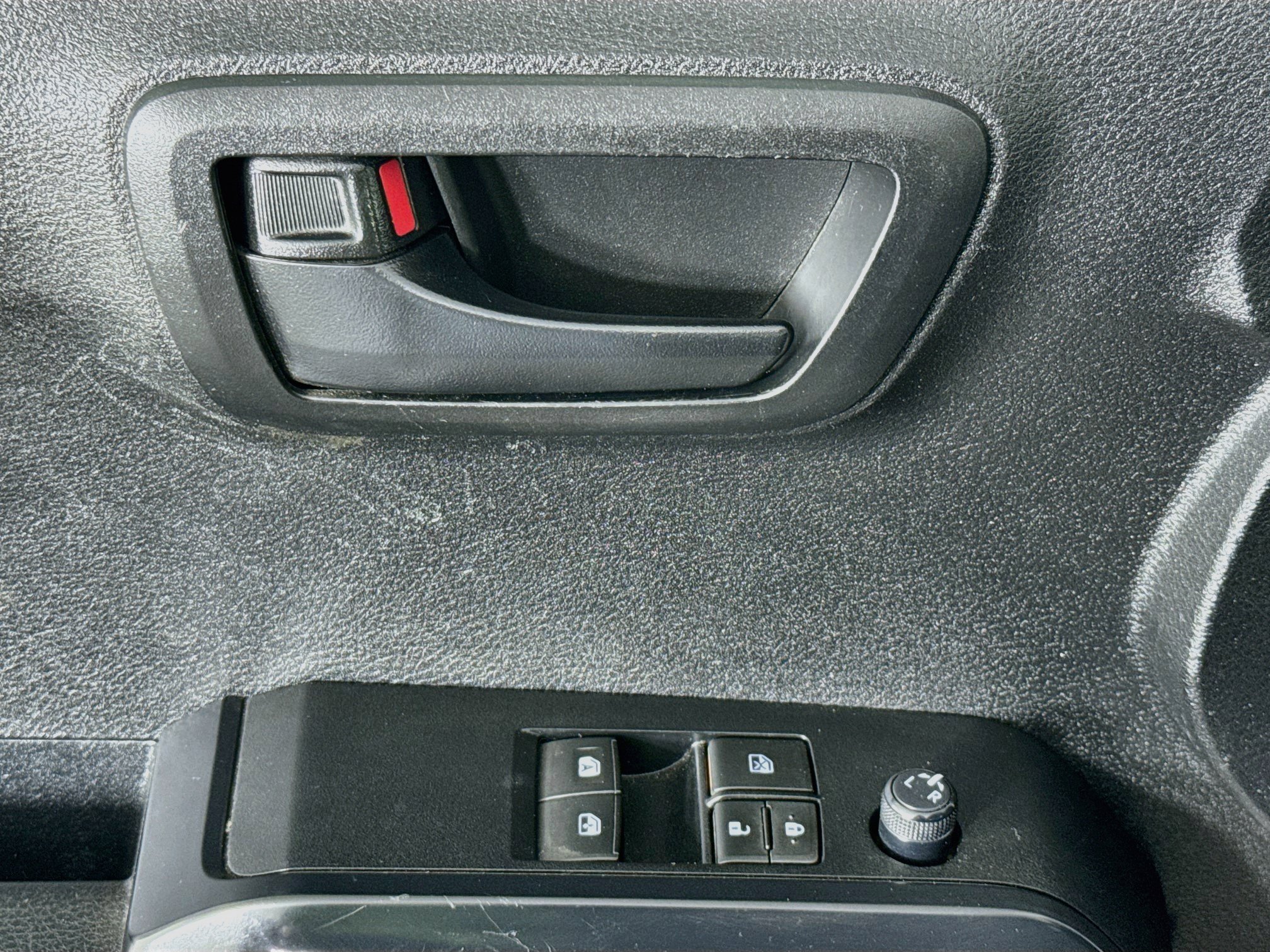 Used 2022 Toyota Tacoma SR RWD image 21