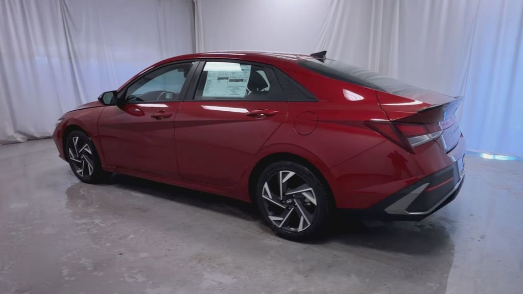 Used 2025 Hyundai Elantra Sport w/ Cargo Package image 6