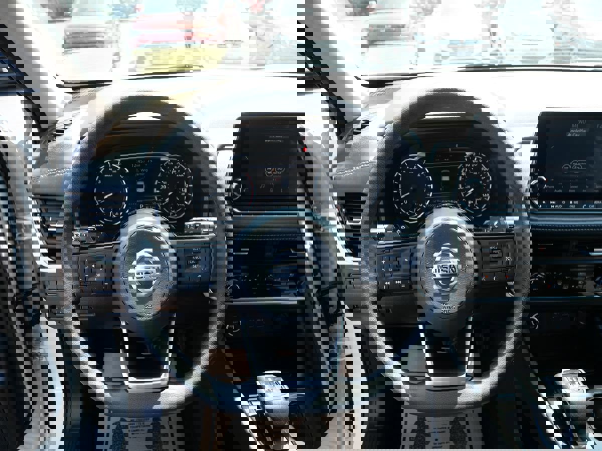 Used 2021 Nissan Rogue S image 16