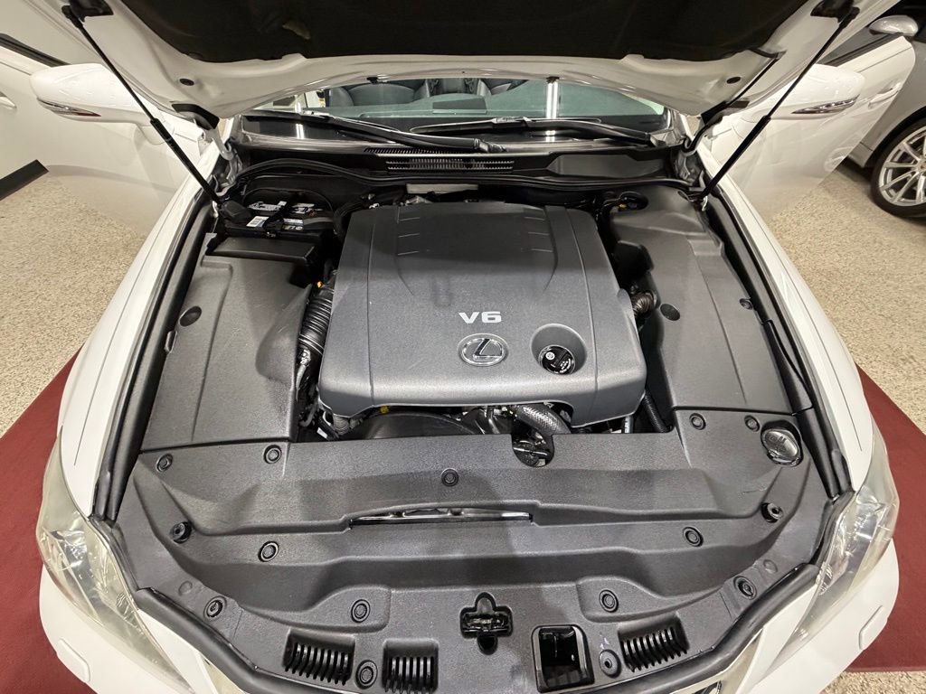 Used 2010 Lexus IS 250C image 38