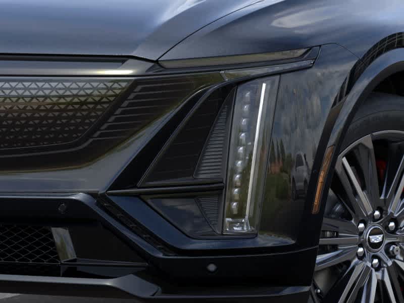 New 2026 Cadillac Lyriq V AWD/4WD image 10