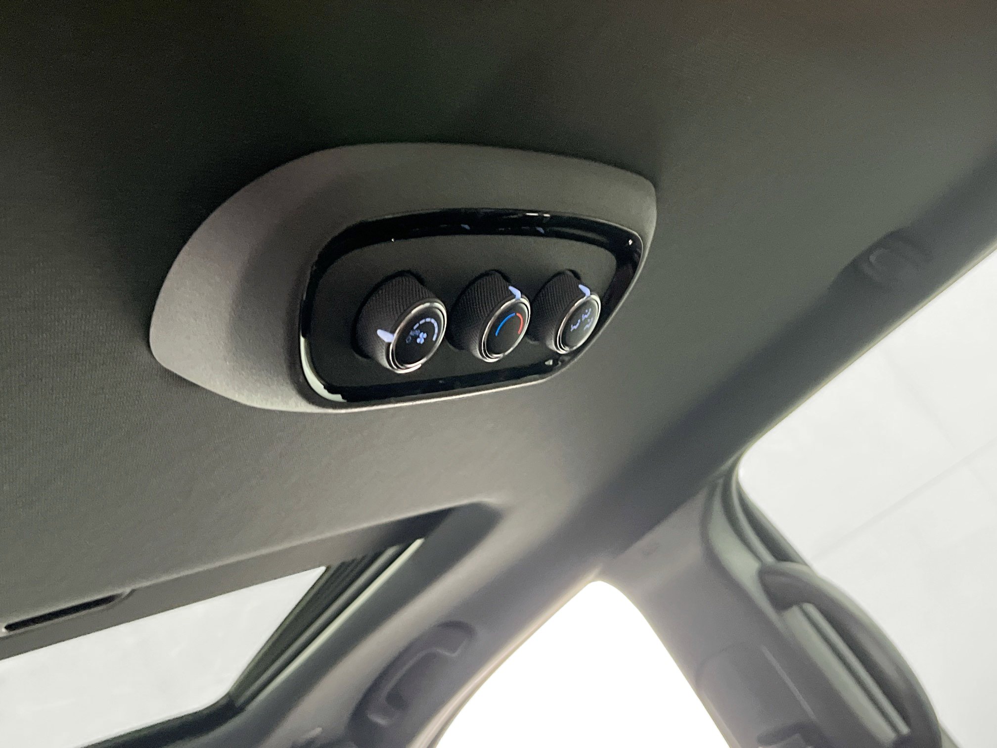 Used 2022 Dodge Durango R/T w/ Blacktop Package image 26