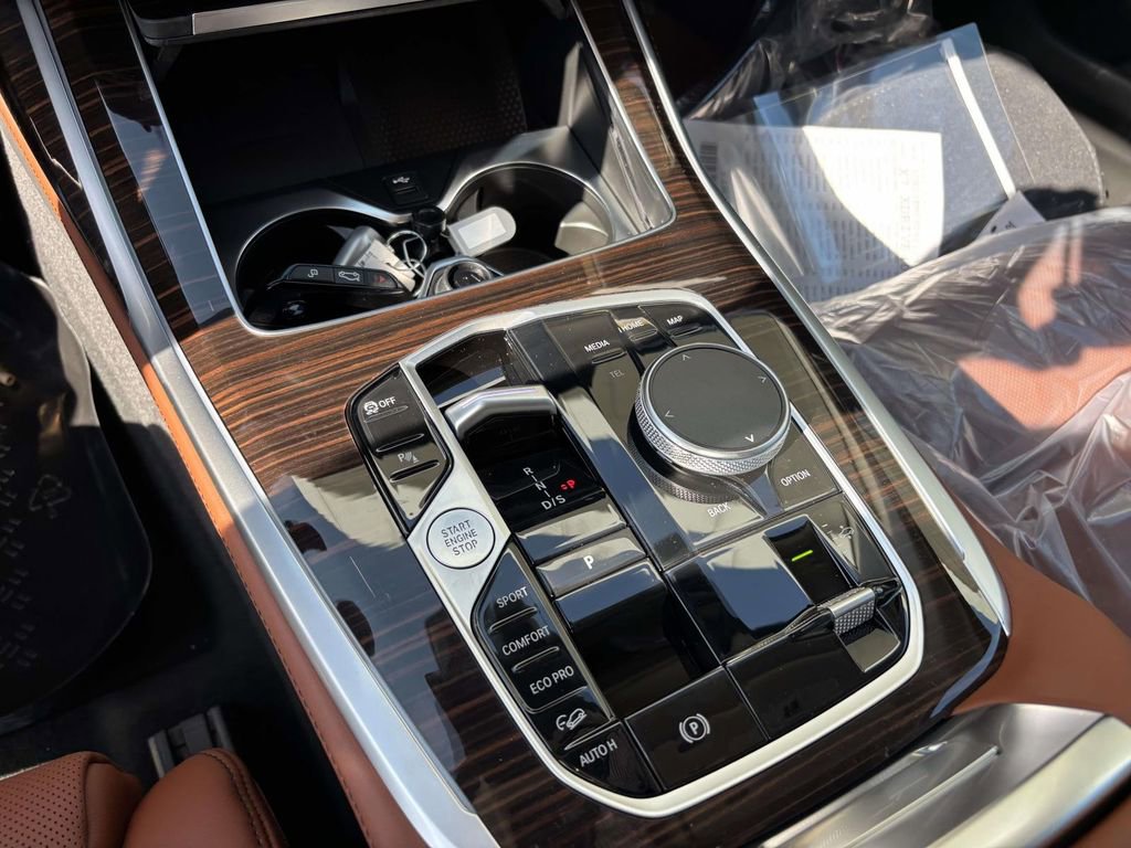 New 2026 BMW X7 xDrive40i image 17