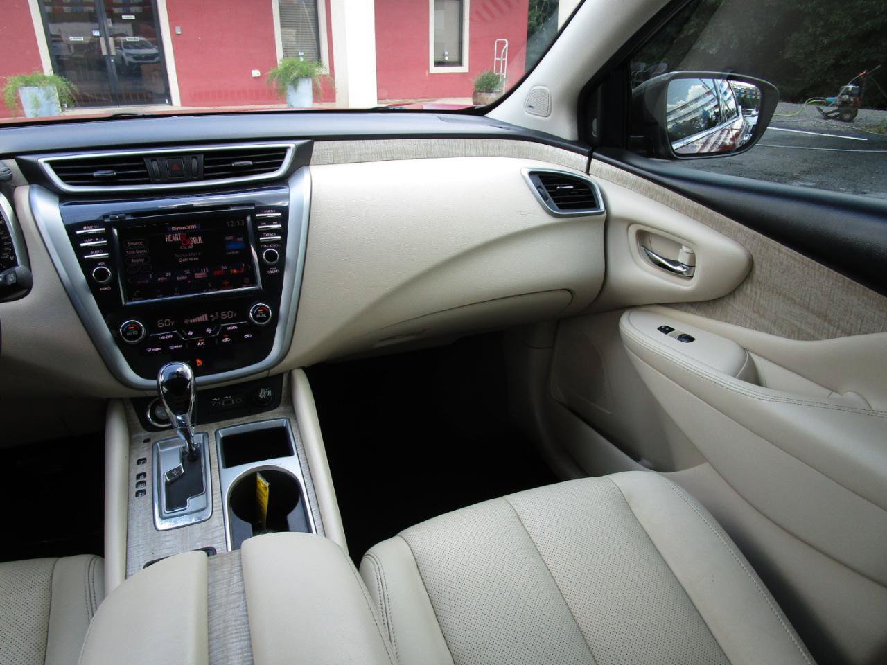 Used 2019 Nissan Murano SL FWD image 9