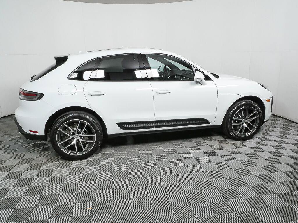 Certified 2026 Porsche Macan Turbo AWD/4WD image 27