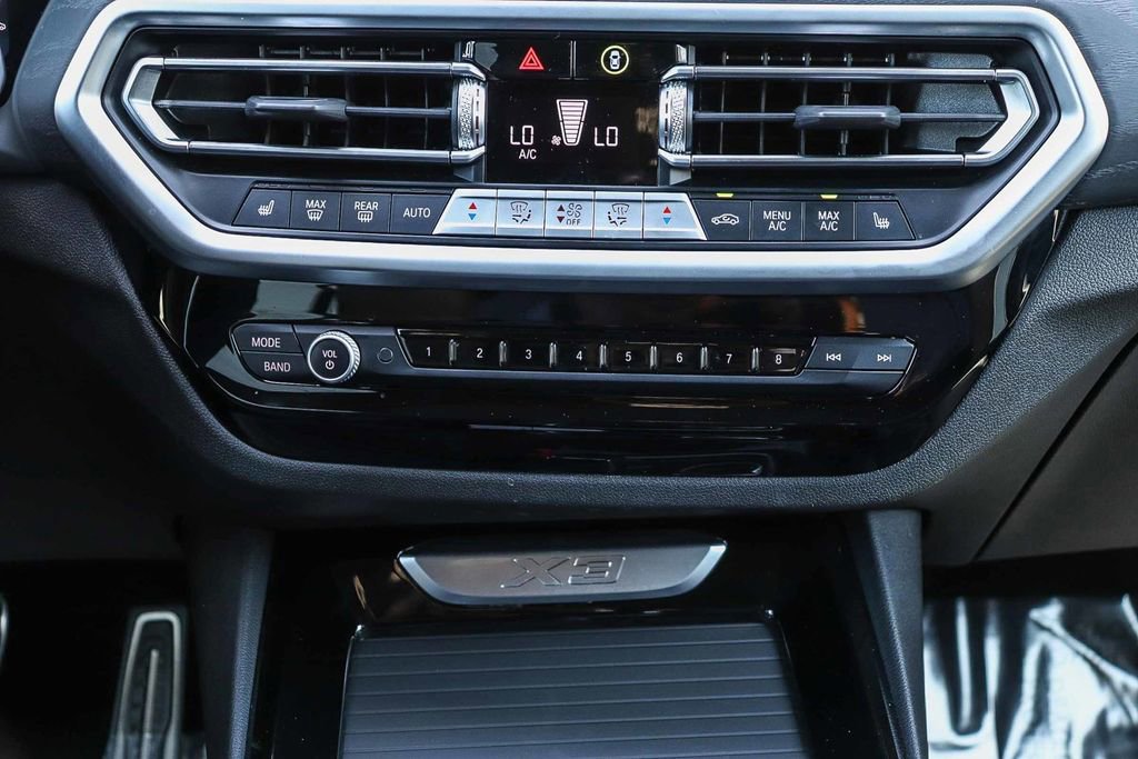 Used 2024 BMW X3 xDrive30i w/ M Sport Package AWD/4WD image 16