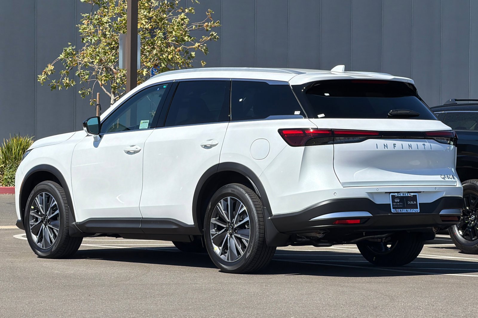 New 2027 INFINITI QX60 Luxe w/ Cargo Package AWD/4WD image 6