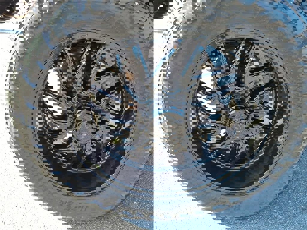 Used 2024 GMC Sierra 3500 AT4 w/ AT4 Premium Plus Package image 12