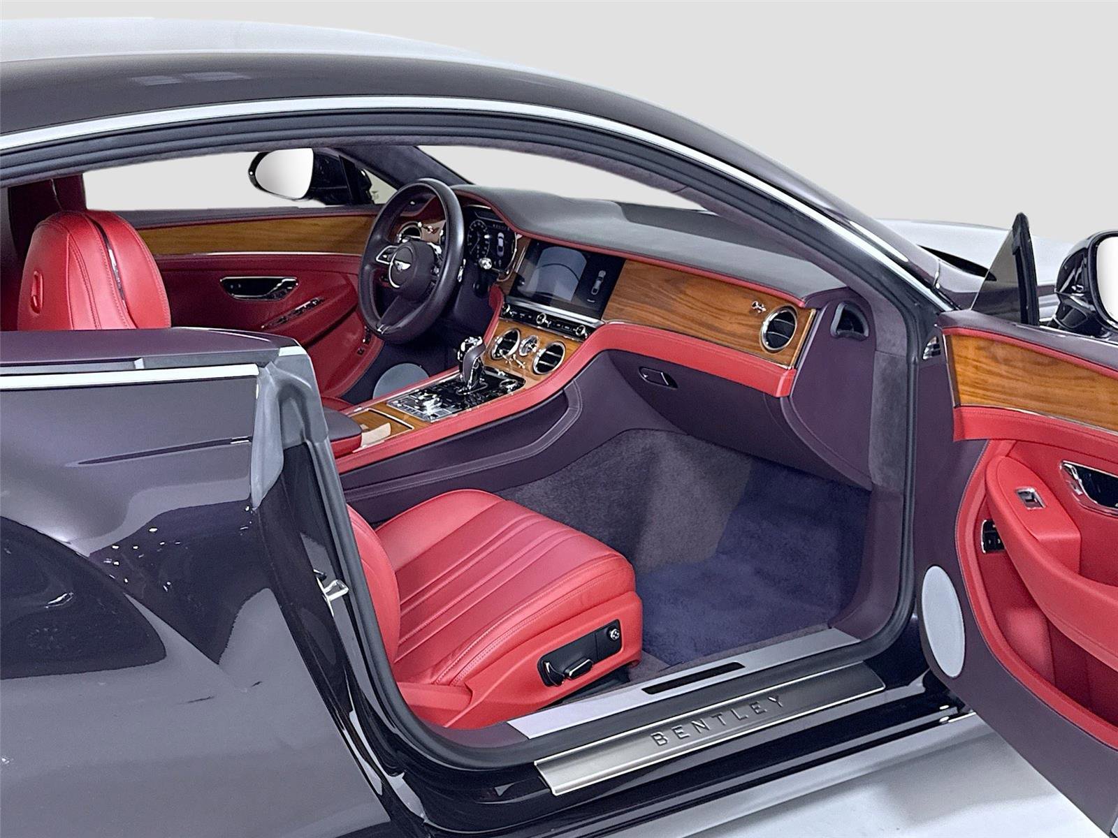 Used 2021 Bentley Continental GT image 28