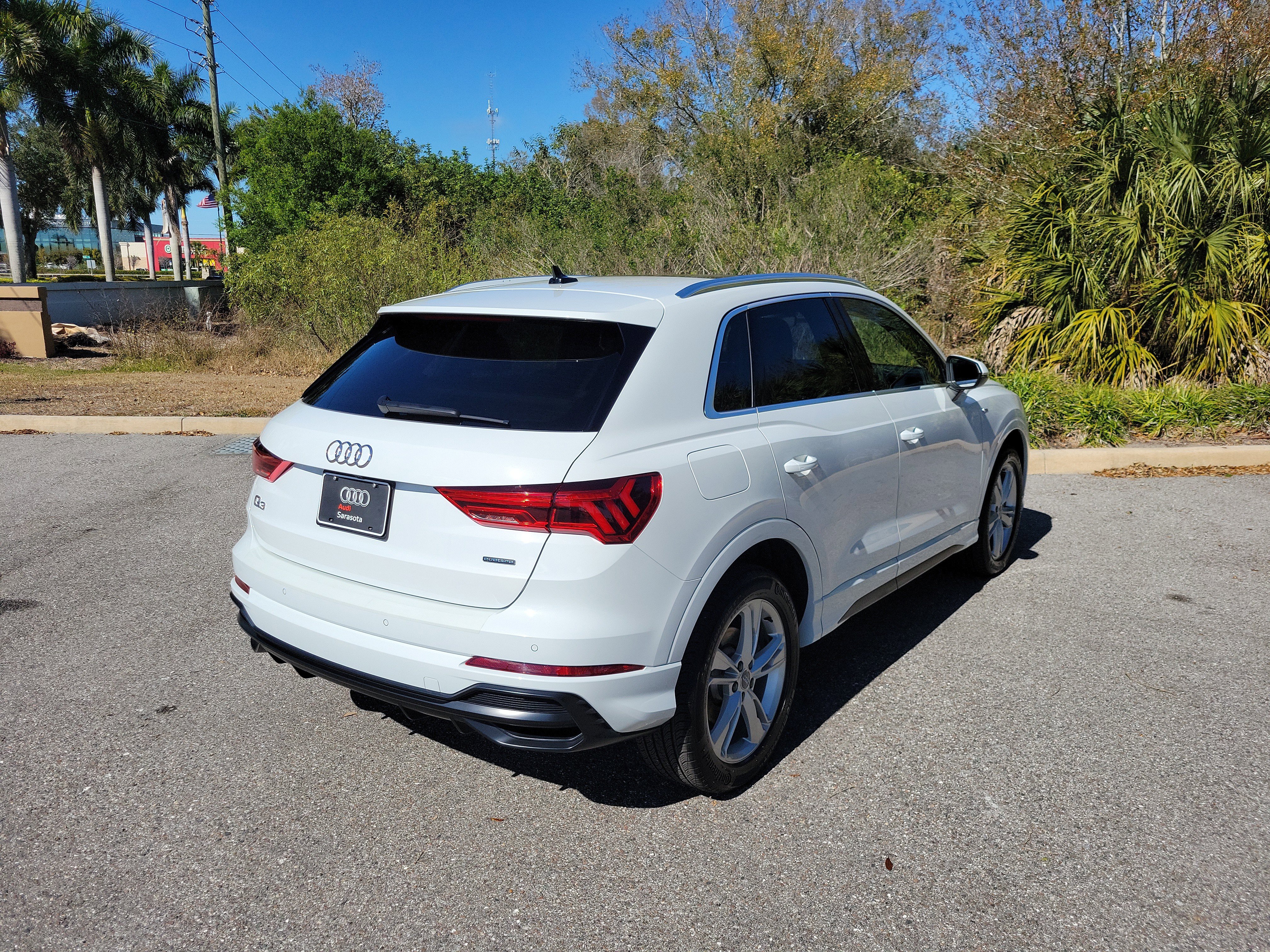 Used 2020 Audi Q3 2.0T Premium Plus image 4