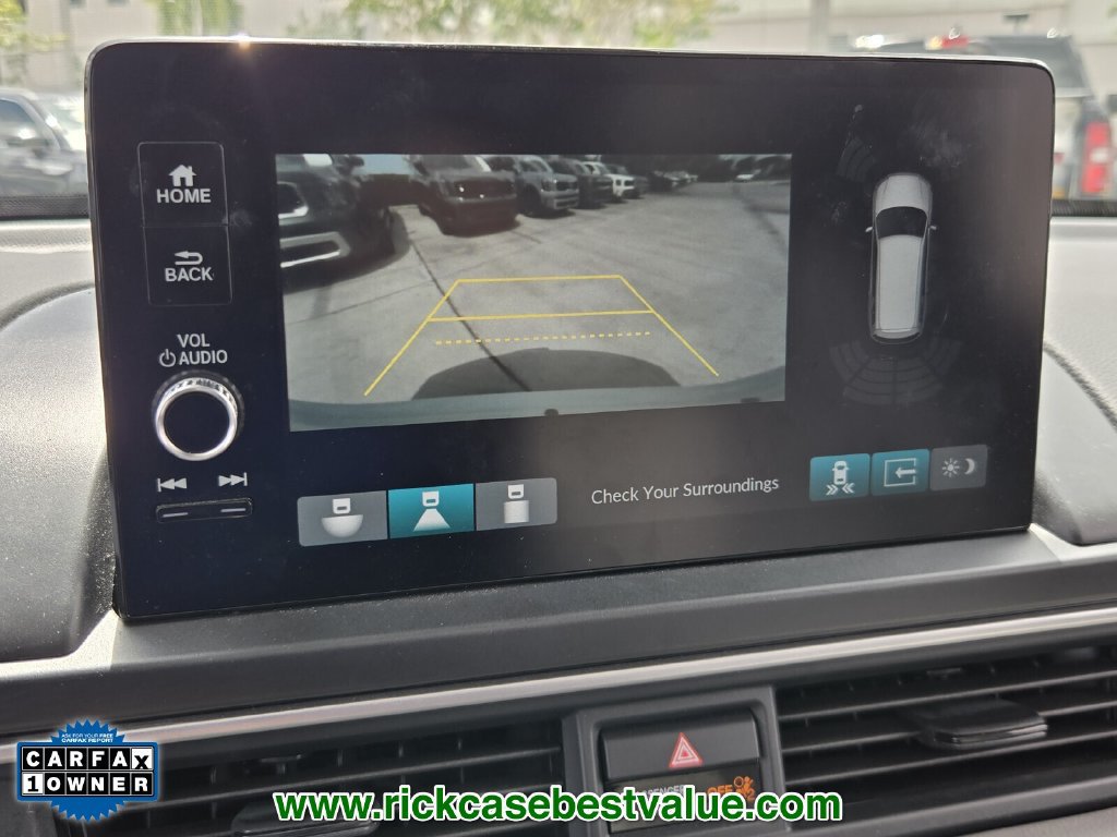 Used 2024 Honda Pilot Touring image 23