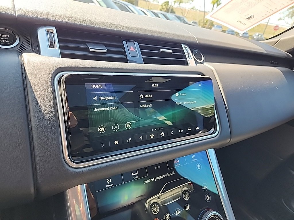 Used 2022 Land Rover Range Rover Sport HST image 30