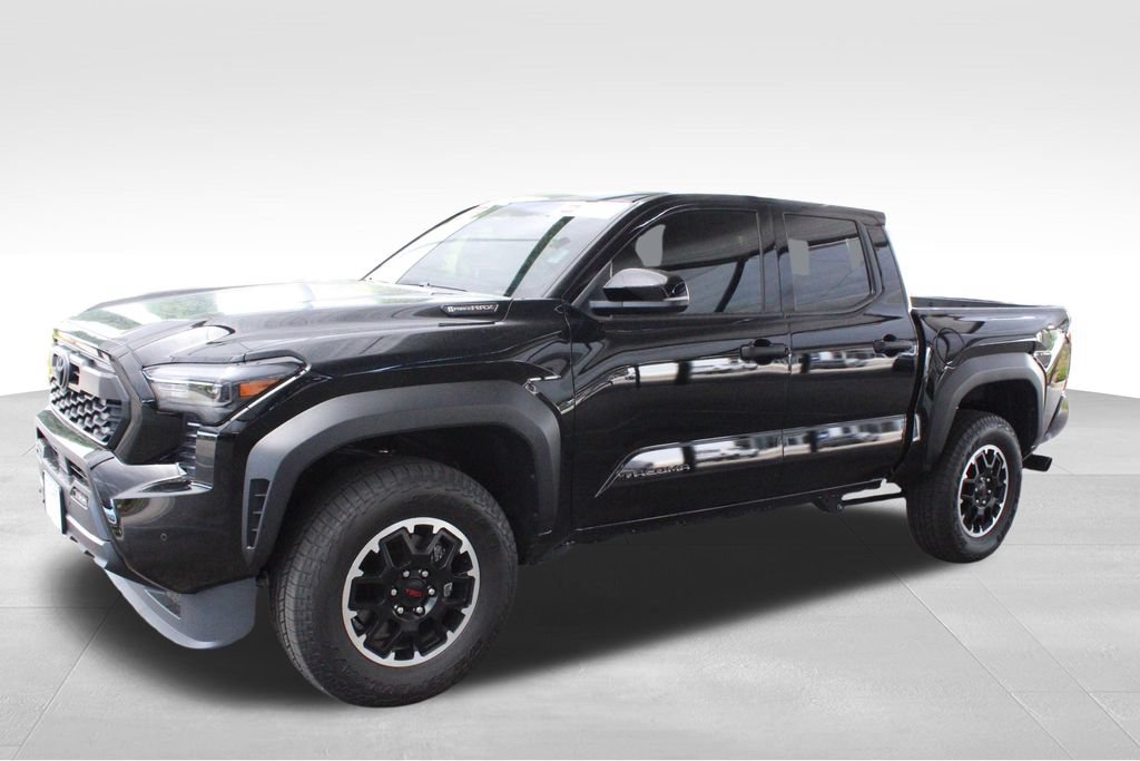 Certified 2025 Toyota Tacoma TRD Off-Road w/ TRD Off Road Upgrade Package AWD/4WD image 9
