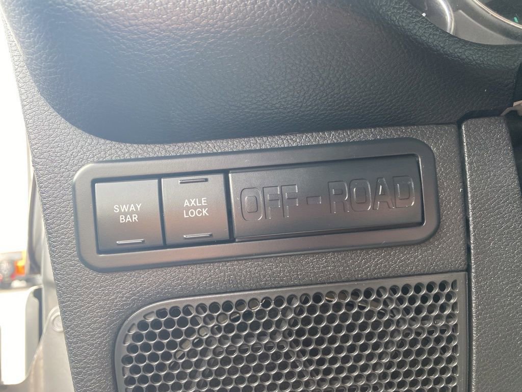 Used 2013 Jeep Wrangler Unlimited Rubicon w/ Connectivity Group AWD/4WD image 11