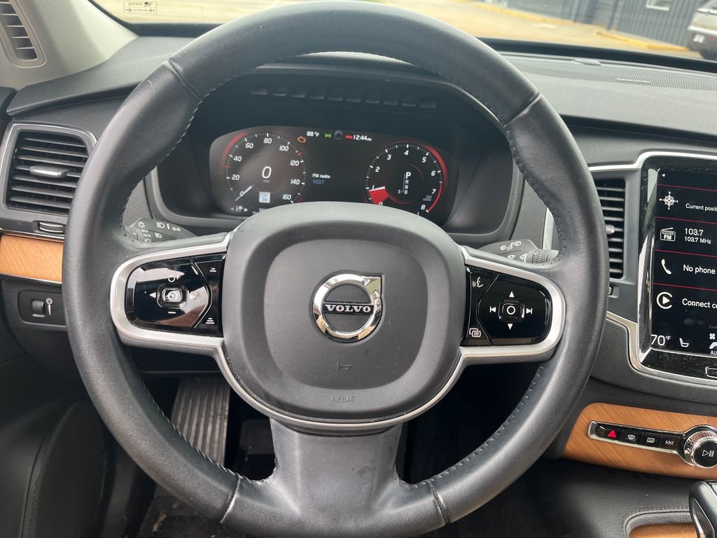 Used 2021 Volvo XC90 T6 Momentum w/ Protection Package Premier AWD/4WD image 14