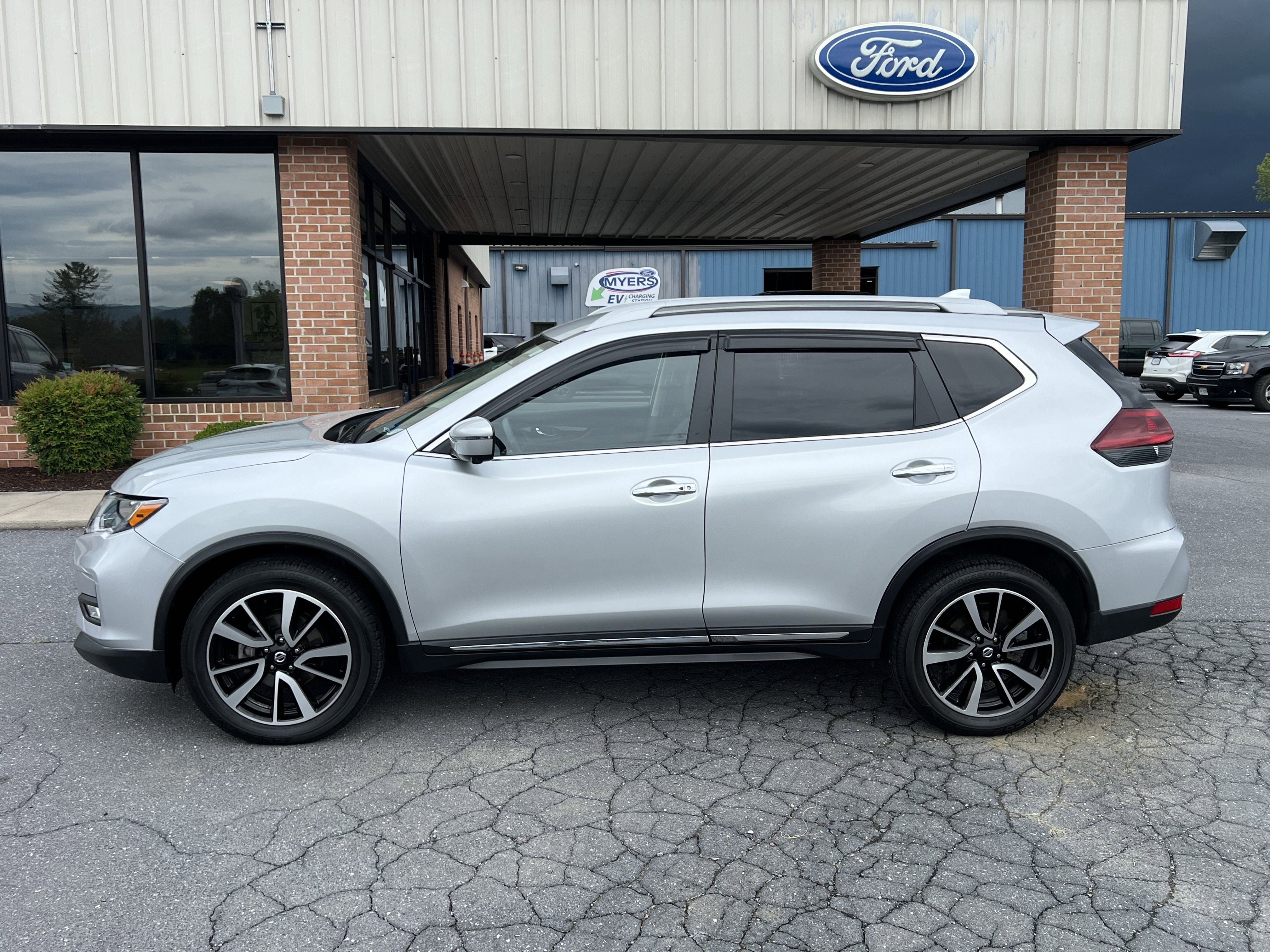 Used 2020 Nissan Rogue SL