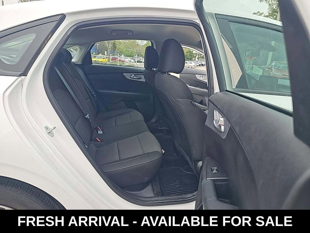 Used 2023 Kia Forte LXS image 13