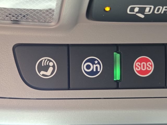 Used 2024 Chevrolet Equinox LT w/ LPO, Floor Liner Package FWD image 33
