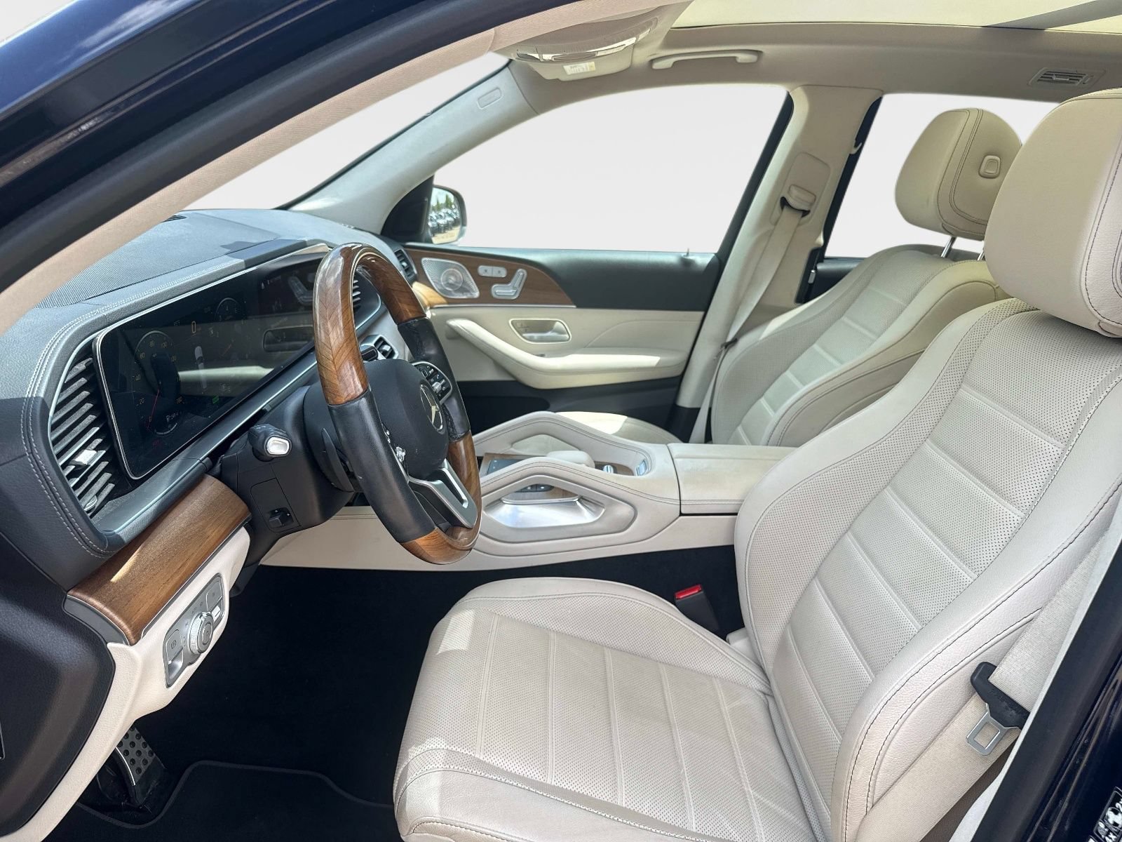 Used 2022 Mercedes-Benz GLS 450 4MATIC image 17
