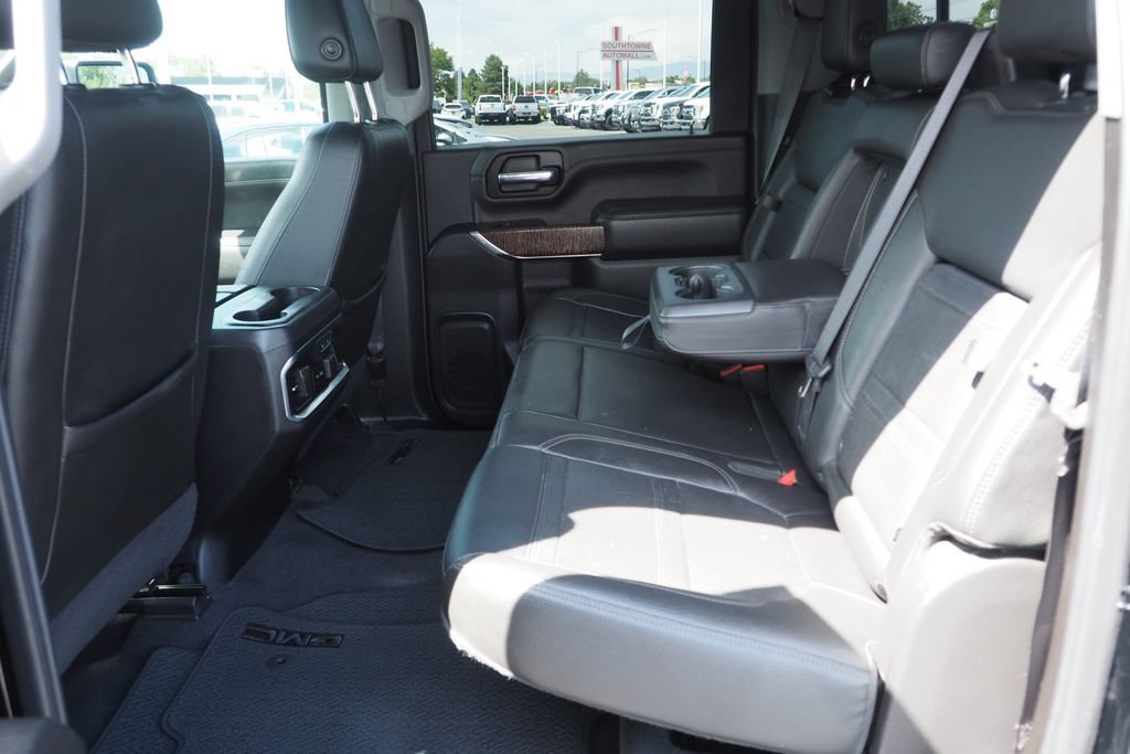 Used 2020 GMC Sierra 2500 Denali w/ Denali Ultimate Package AWD/4WD image 17