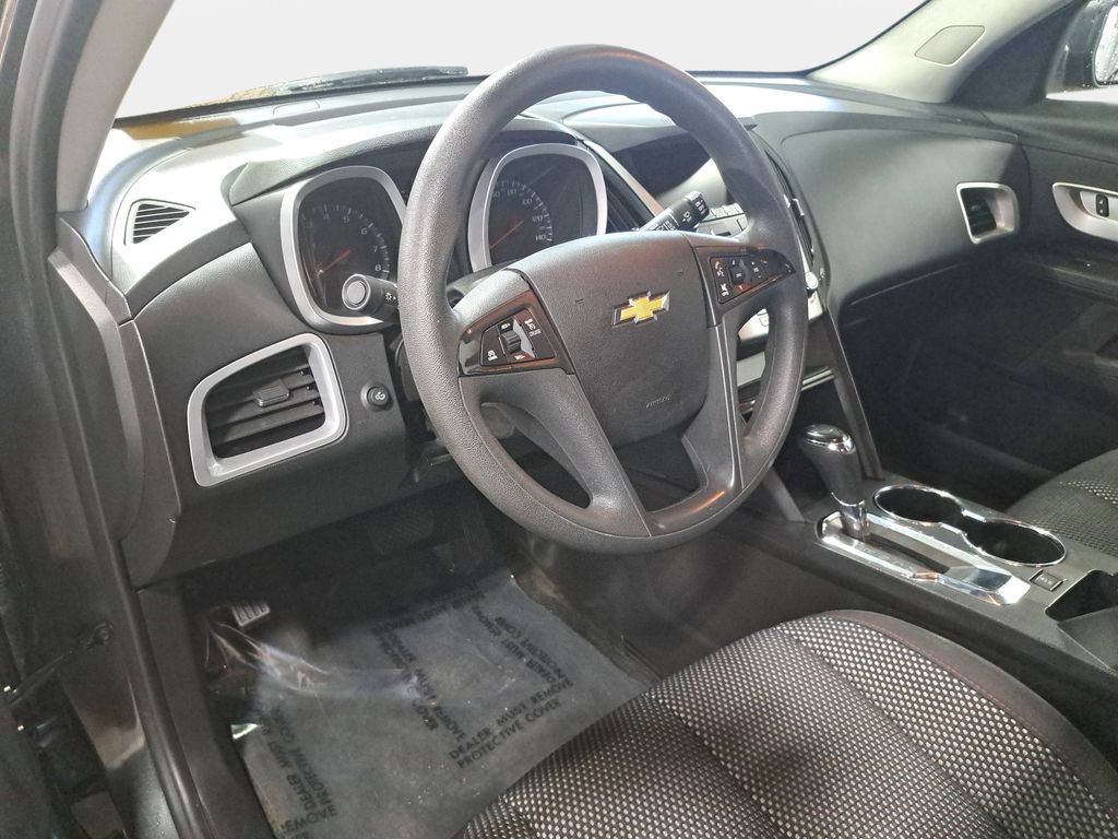 Used 2017 Chevrolet Equinox LS image 15