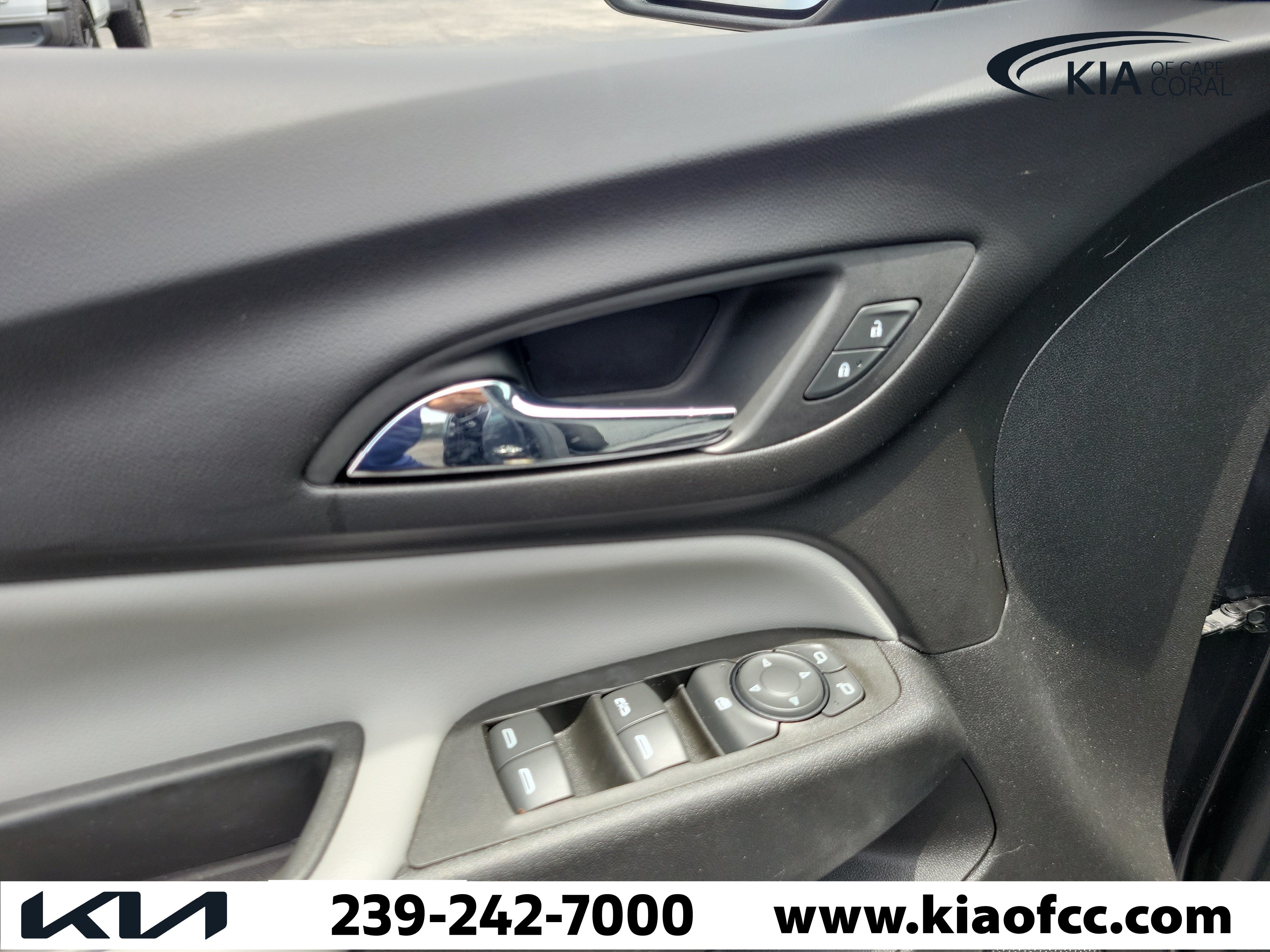 Used 2022 Chevrolet Equinox LS FWD image 21
