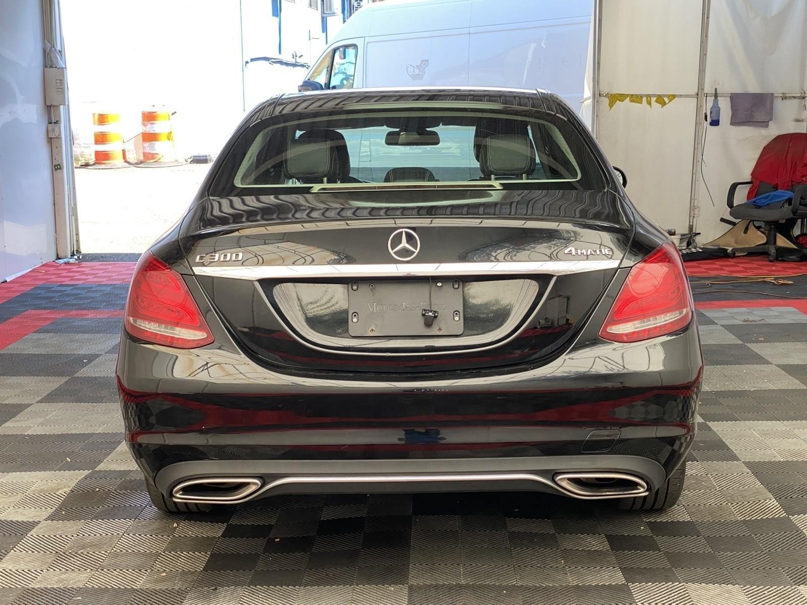 Used 2015 Mercedes-Benz C 300 4MATIC Sedan image 5