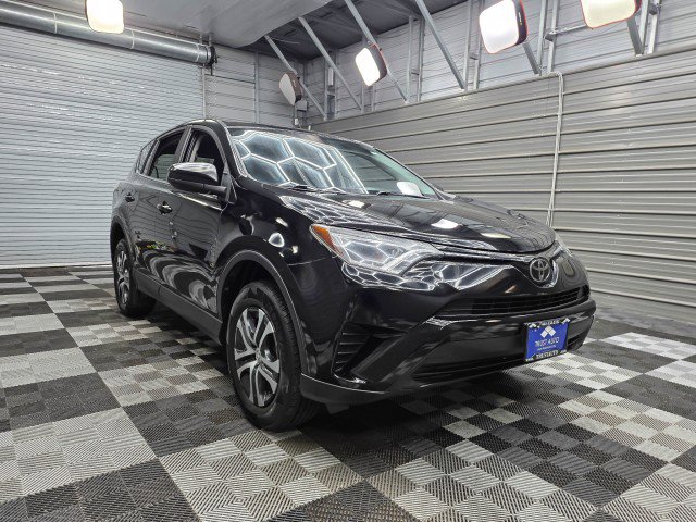 Used 2018 Toyota RAV4 LE w/ All Weather Liner Package AWD/4WD image 4