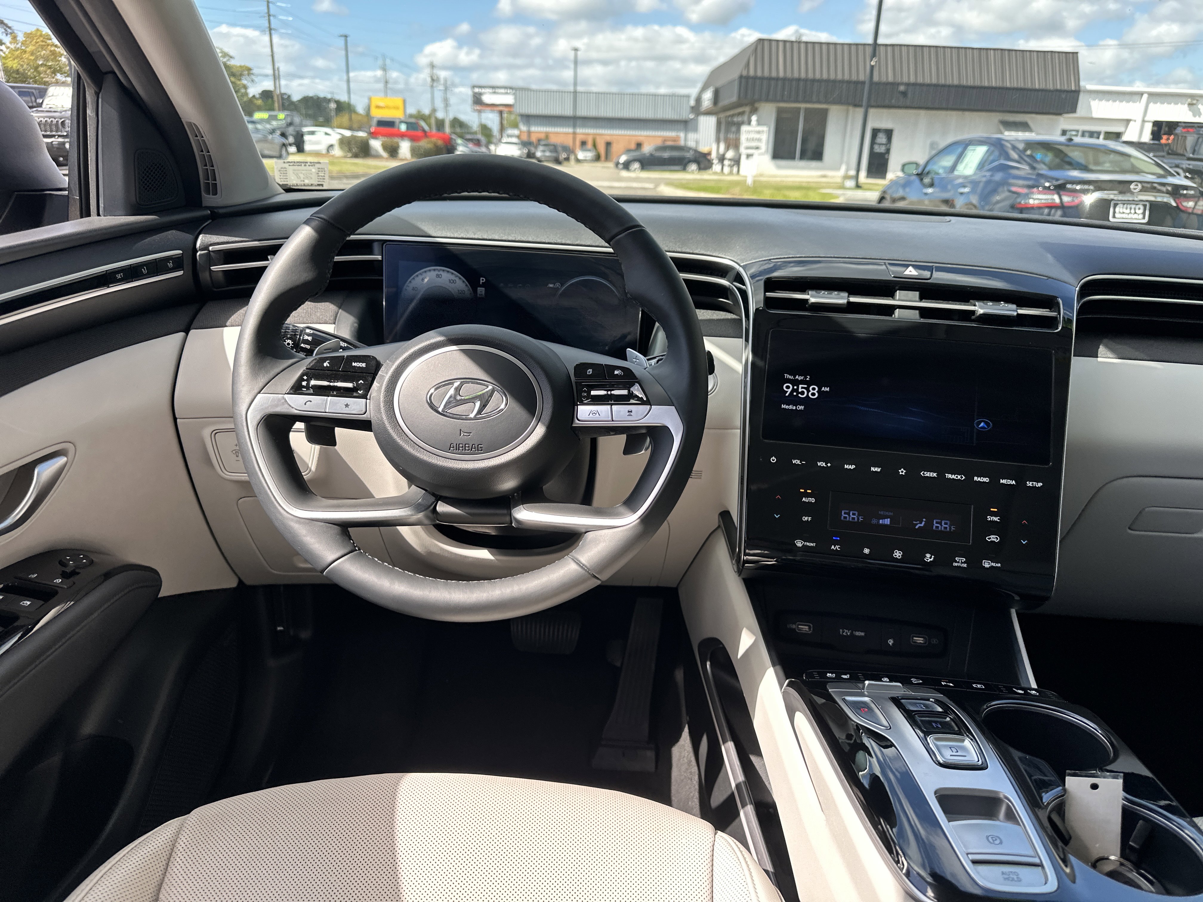 Used 2023 Hyundai Tucson Limited image 15