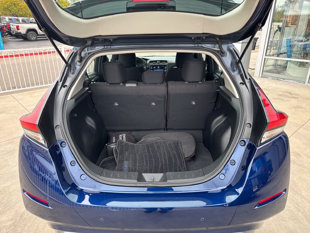 Used 2025 Nissan Leaf S FWD image 21