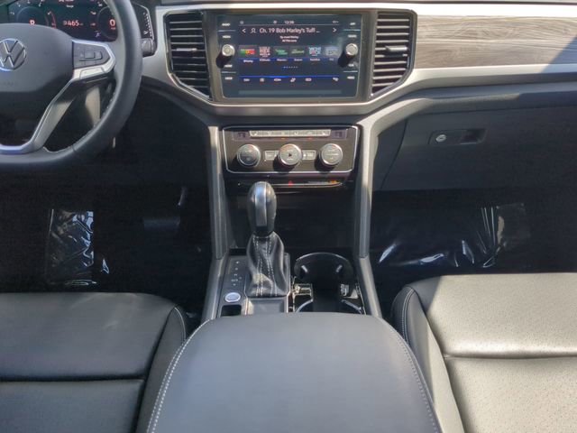 Certified 2023 Volkswagen Atlas Cross Sport SE w/ Black Wheel Package image 15