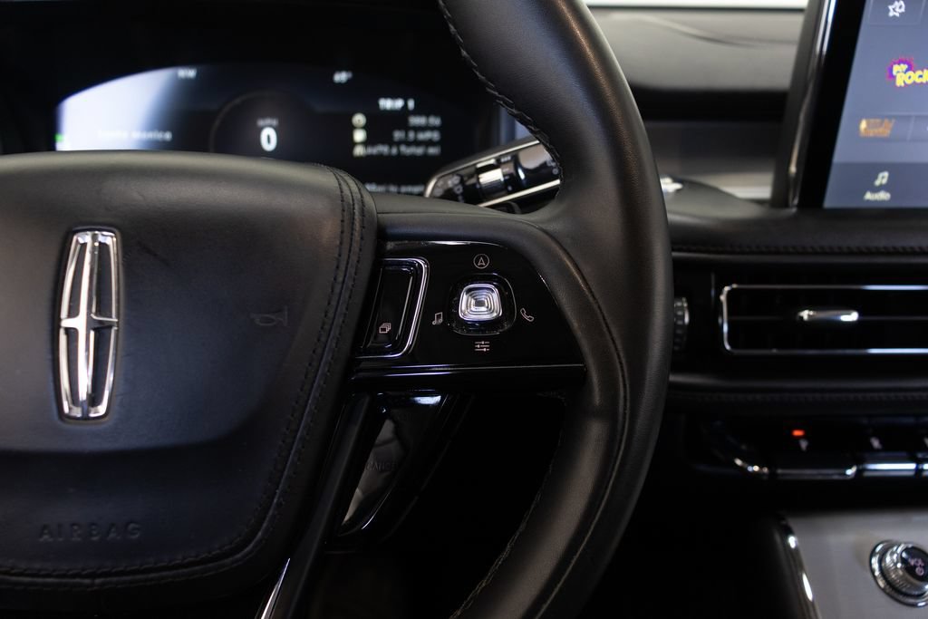 Used 2023 Lincoln Aviator AWD image 29