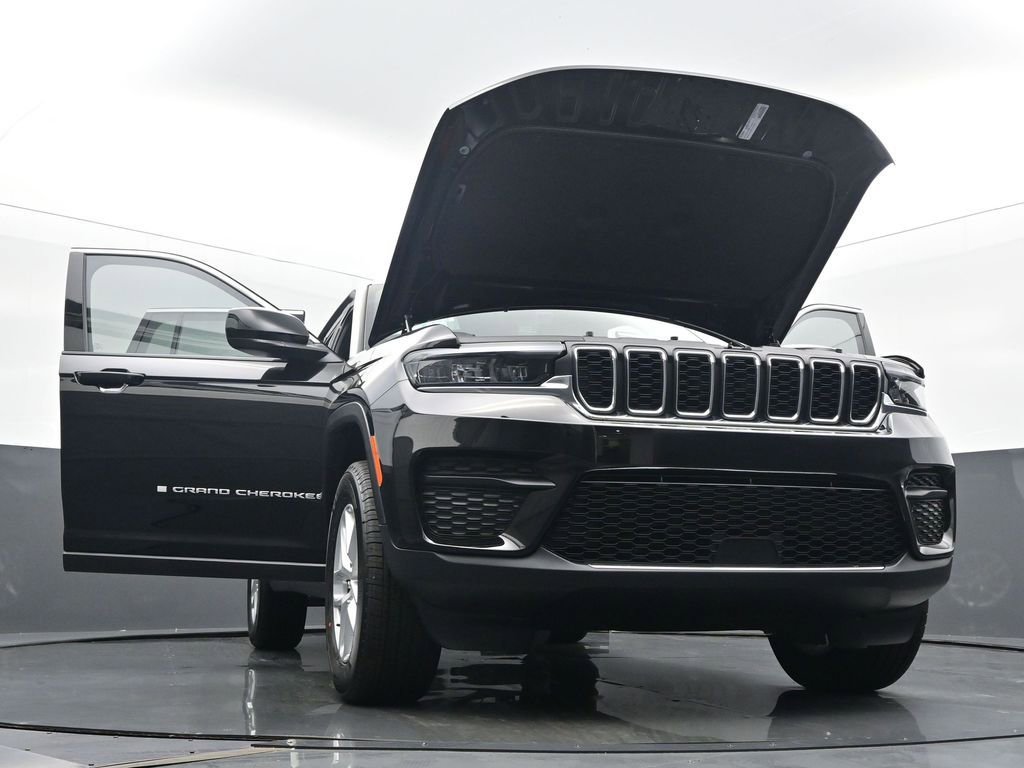 New 2025 Jeep Grand Cherokee Laredo X w/ Luxury Tech Group I image 29