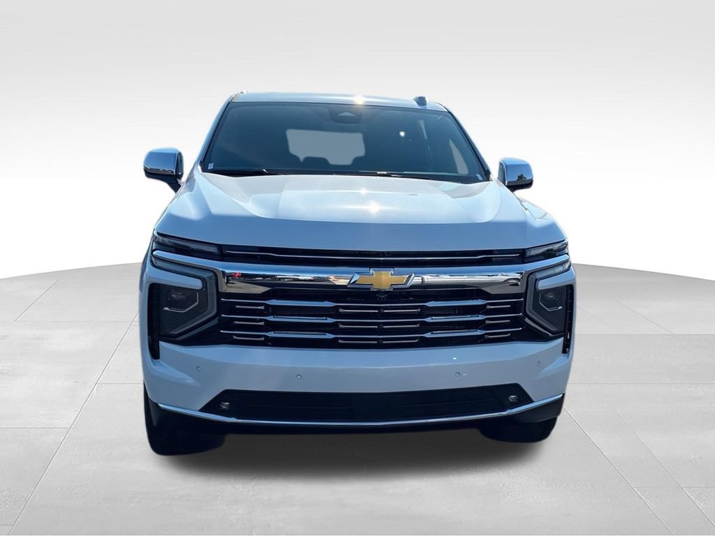 New 2026 Chevrolet Suburban Premier w/ Sun And Tow Package AWD/4WD video 3