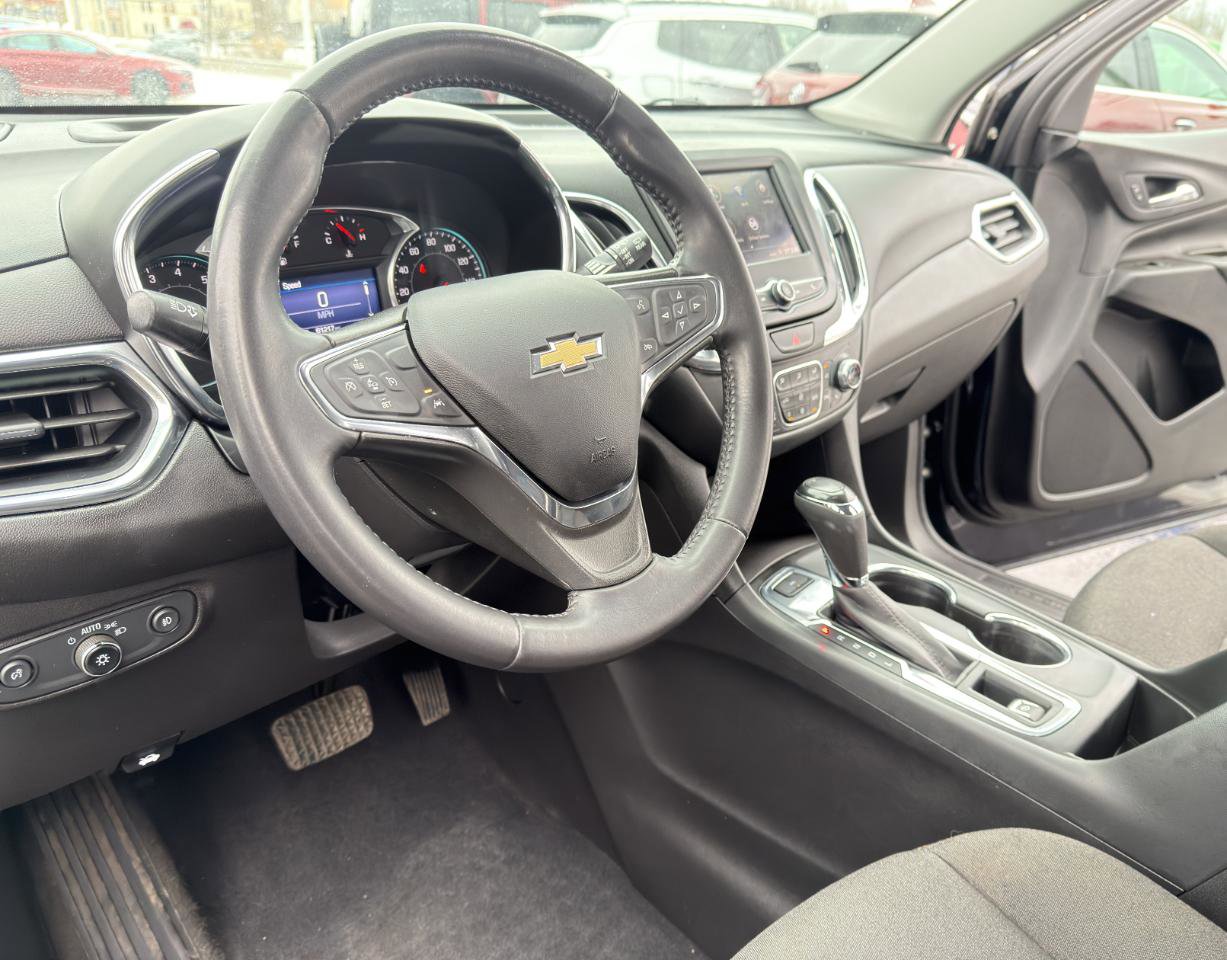Used 2021 Chevrolet Equinox LT w/ Driver Convenience Package AWD/4WD image 43