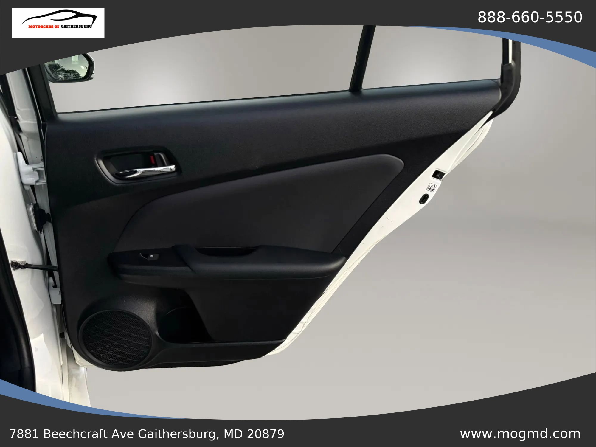 Used 2018 Toyota Prius Prime Plus w/ Carpet Mat Package image 26
