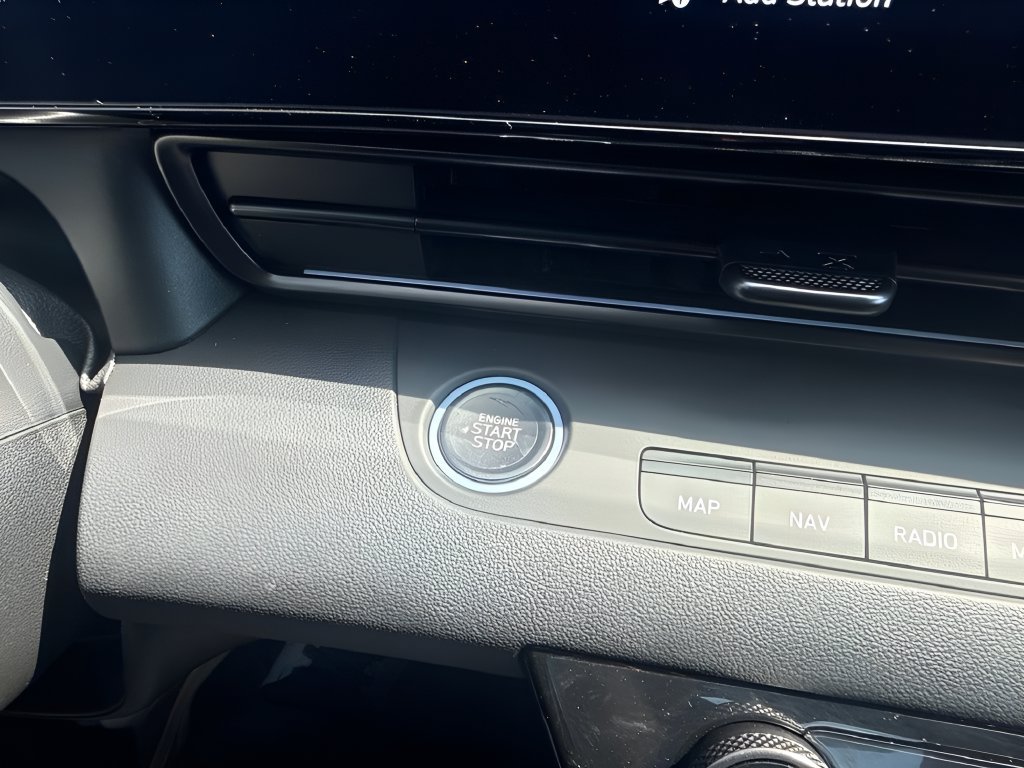 Used 2026 Hyundai Elantra N FWD image 13