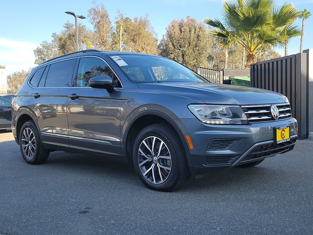 Used 2020 Volkswagen Tiguan SE w/ Panoramic Sunroof Package