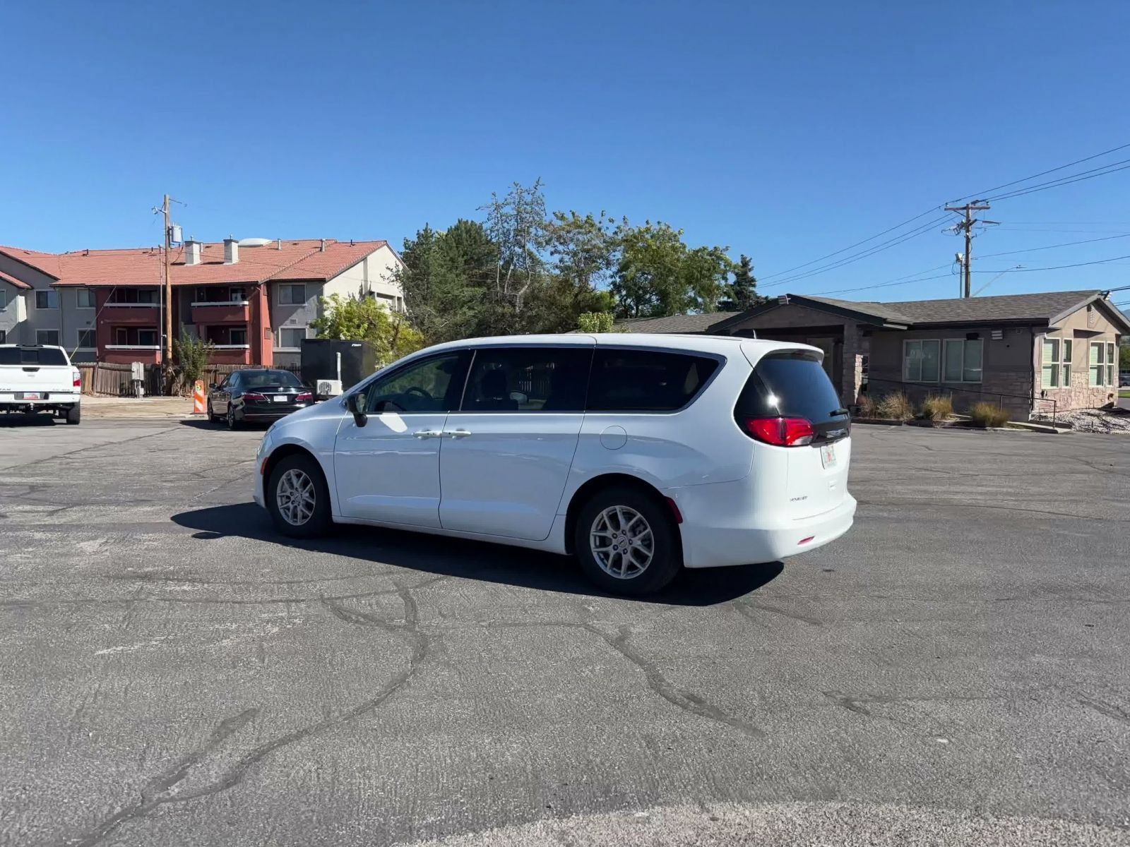 Used 2024 Chrysler Voyager LX FWD image 9
