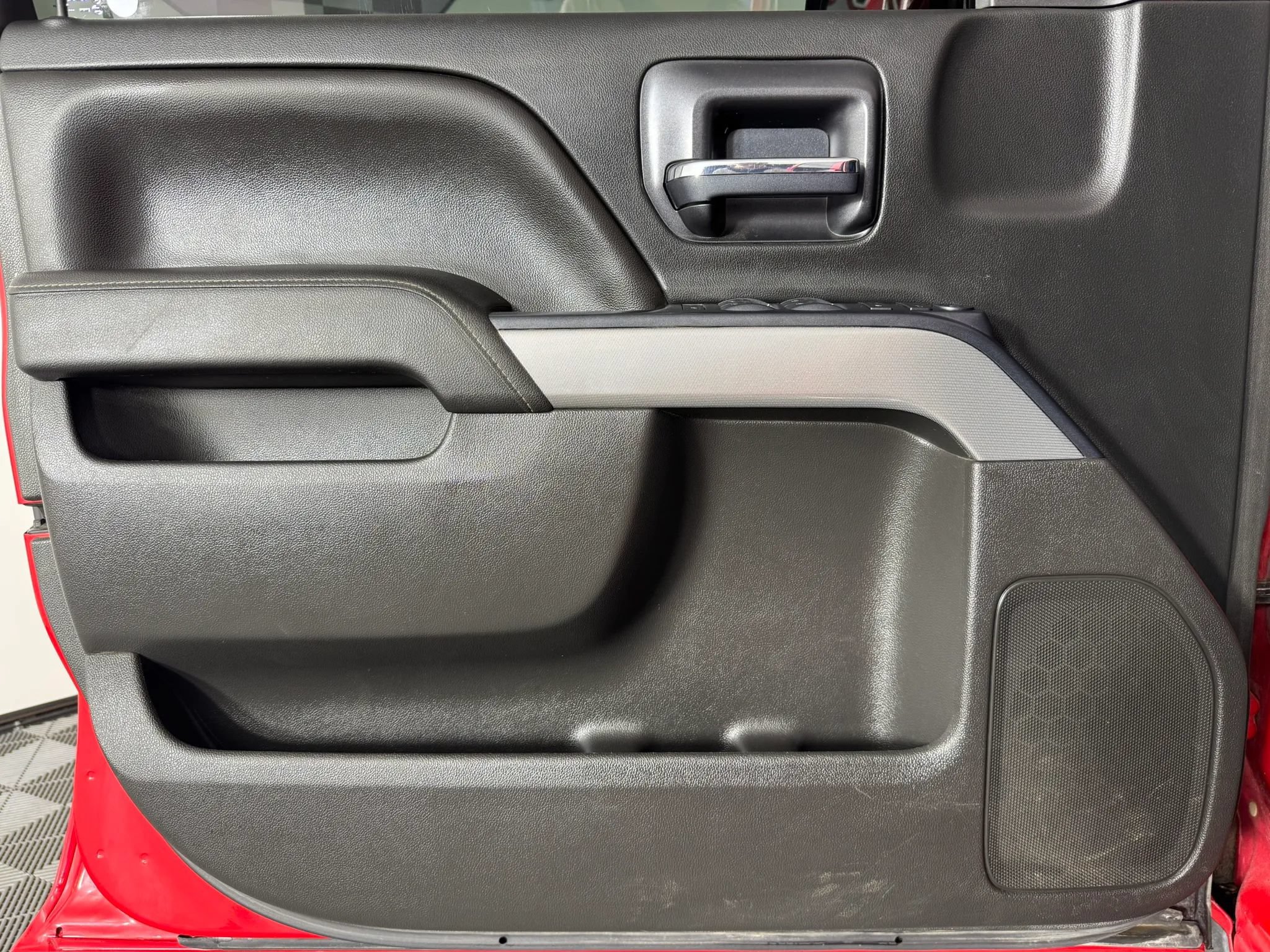 Used 2018 Chevrolet Silverado 1500 LT w/ All Star Edition AWD/4WD image 35