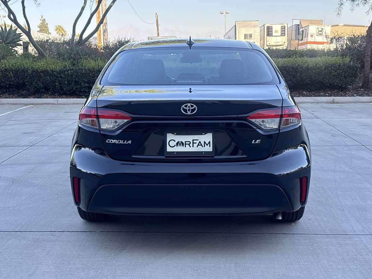 Used 2023 Toyota Corolla LE image 4