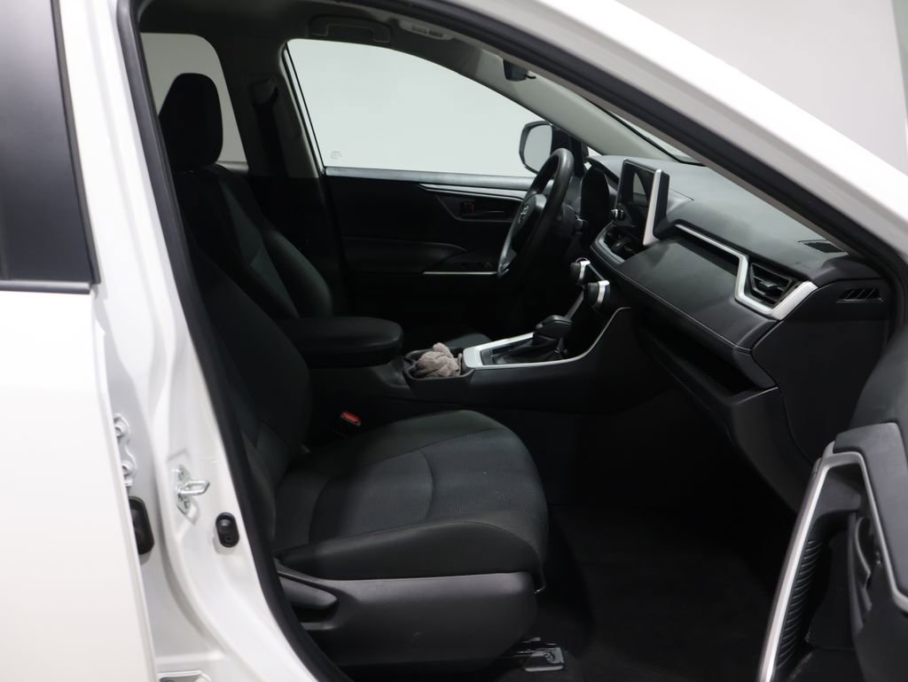 Used 2024 Toyota RAV4 LE image 21