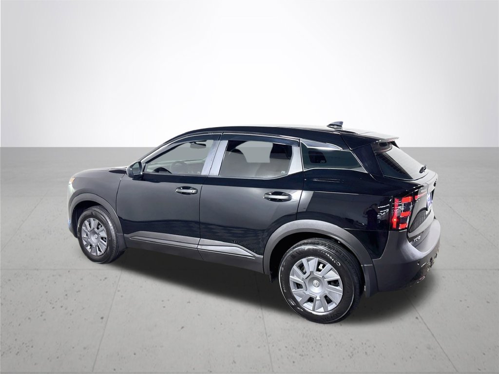 Used 2025 Nissan Kicks S AWD/4WD image 8